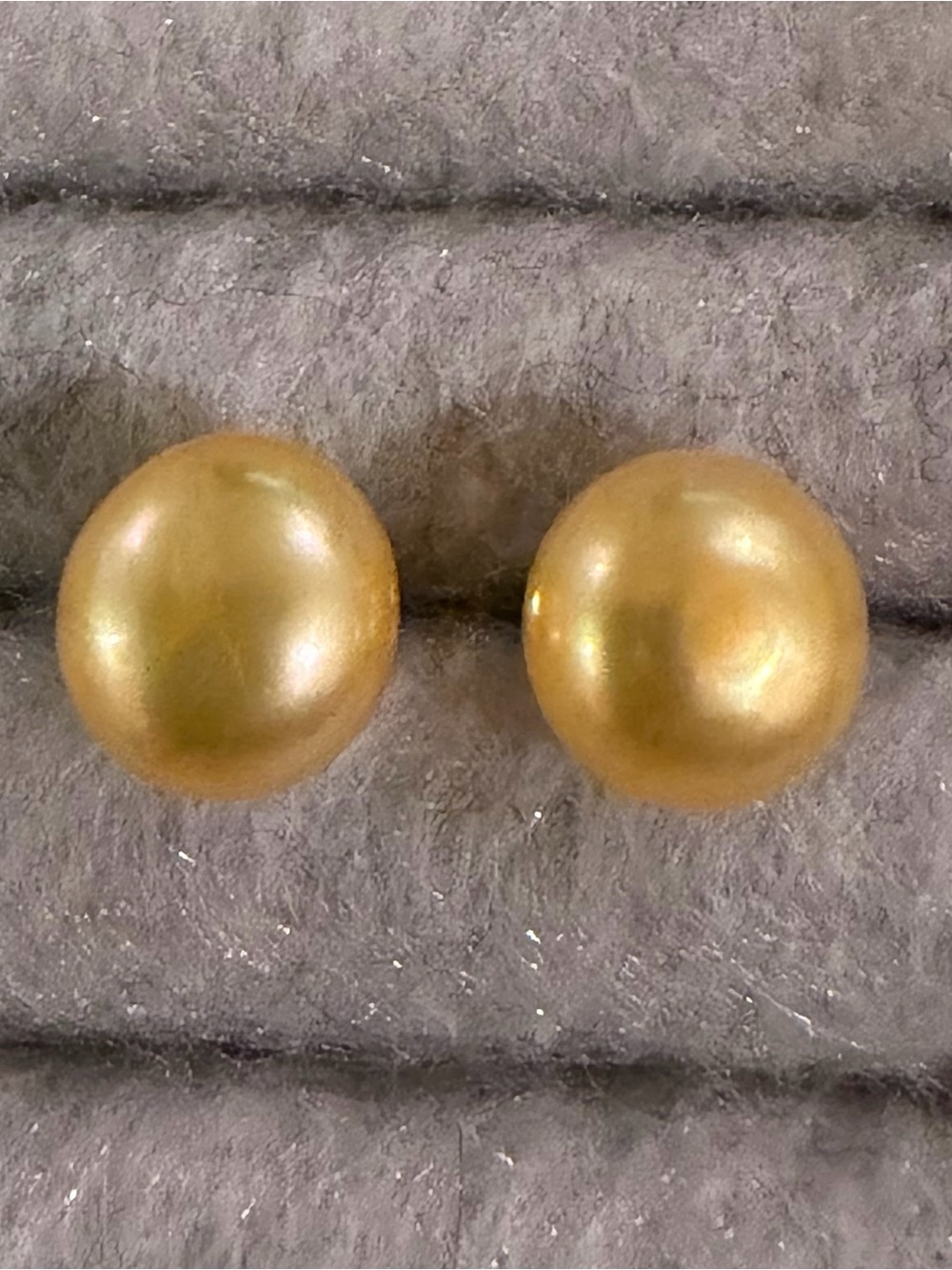 Gold Pearl Stud Earrings - Classic Women's Jewelry